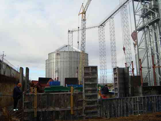 Кран гусеничний МКГ-25БР - Продажа. Бровари