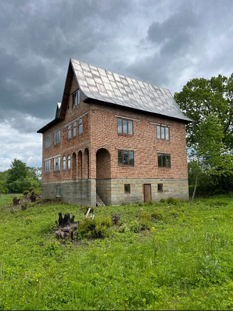 Триповерховий будинок в с.Делятин Яремче - зображення 4