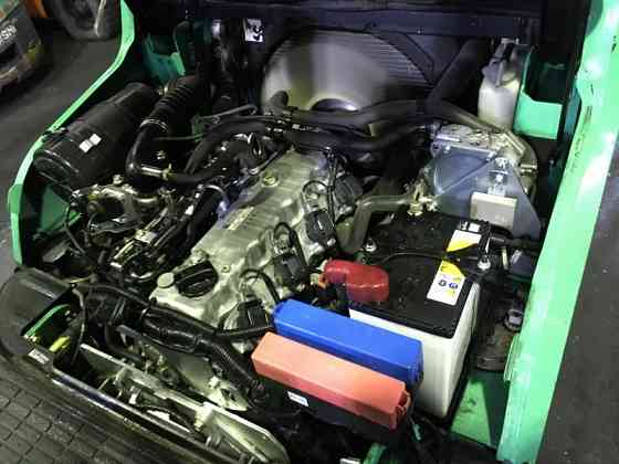 Газ-бензиновий навантажувач Mitsubishi з кареткою бічного зміщення. Модель KFGE15P-TP, 2022 року Ровно
