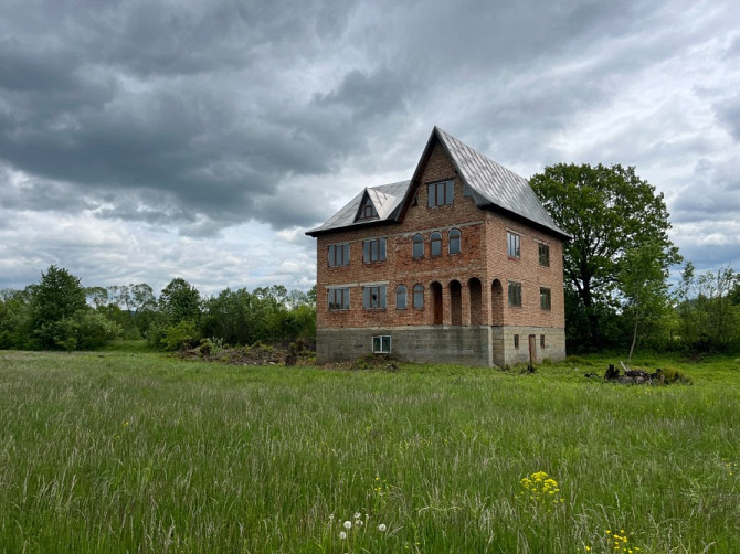 Триповерховий будинок в с.Делятин Яремче - зображення 7