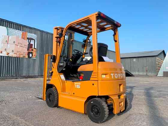 Вилковий електронавантажувач Toyota з напівкабіною, випуск кінець 2020 року Модель: 8FB15 Одесса