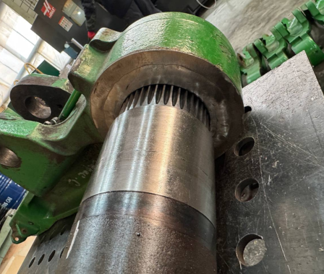 Ремонт задньої навіски (важелів, валів, тяги) тракторів John Deere 8000 Рівне - зображення 12