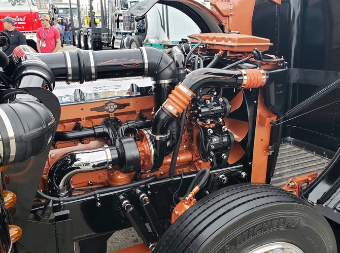 Ремонт двигателя грузовика Киев. Текущий и капитальный ремонт. Гарантия Киев - изображение 1