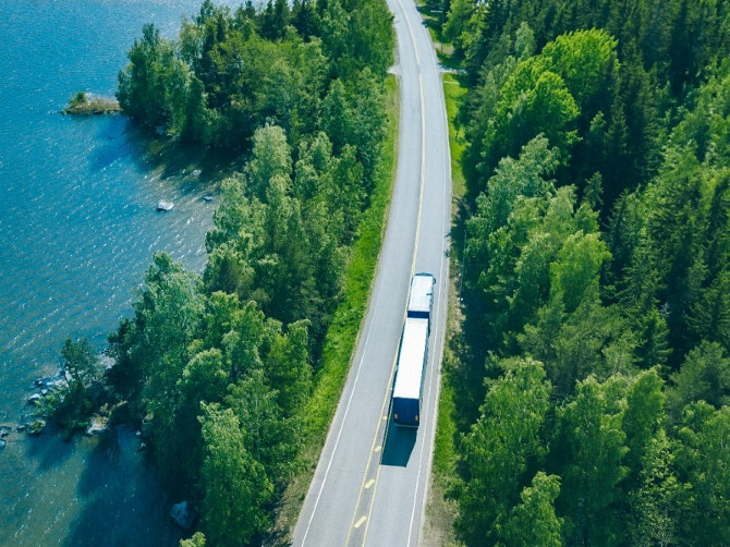 Гнучкий графік, сучасний автопарк, стабільна зарплата — водій C+E в Європі Винница - изображение 1