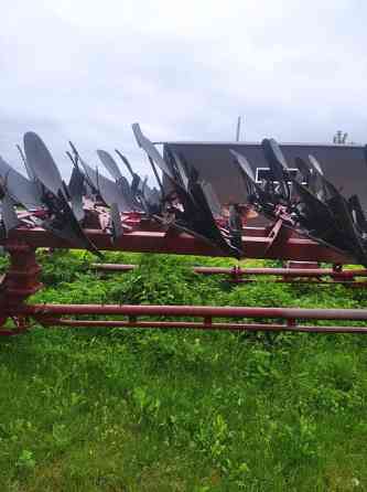 Продам плуг Gregoire Besson 2007року вигот.,6 і 7 корпусов ,в відмінному стані Винница