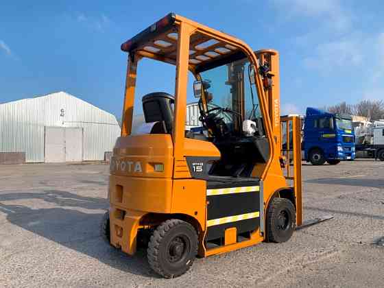 Вилковий електронавантажувач Toyota з напівкабіною, випуск кінець 2020 року Модель: 8FB15 Одесса