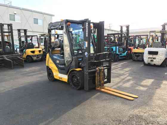 Вилочний автонавантажувач Komatsu, компакт з кабіною та позиціонером для кожної вили. Модель: FG20NT Винница