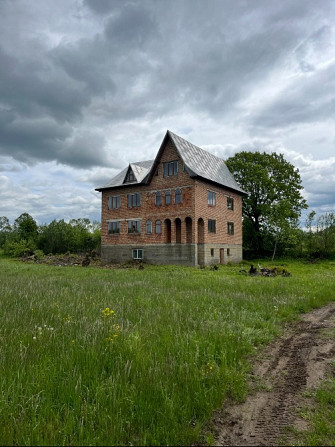 Триповерховий будинок в с.Делятин Яремче - зображення 2