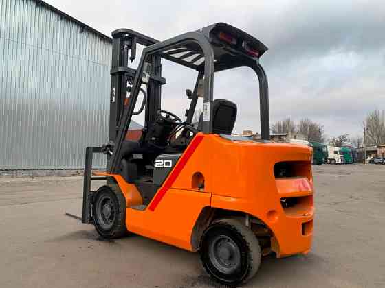 Дизельний автонавантажувач TCM (Nissan), 2022 року з бiчним зсувом Модель: FD20T5M Хмельницкий