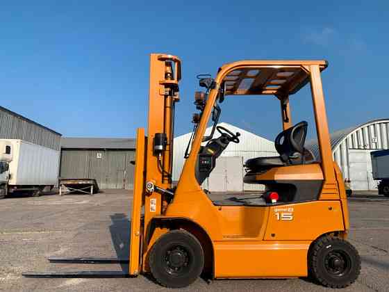 Вилковий електронавантажувач Toyota з напівкабіною, випуск кінець 2020 року Модель: 8FB15 Одесса