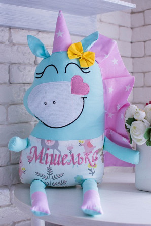 Корпоративні подарунки з вишивкою від Fairytale Львів - зображення 4