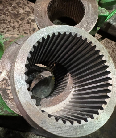 Ремонт задньої навіски (важелів, валів, тяги) тракторів John Deere 8000 Ровно