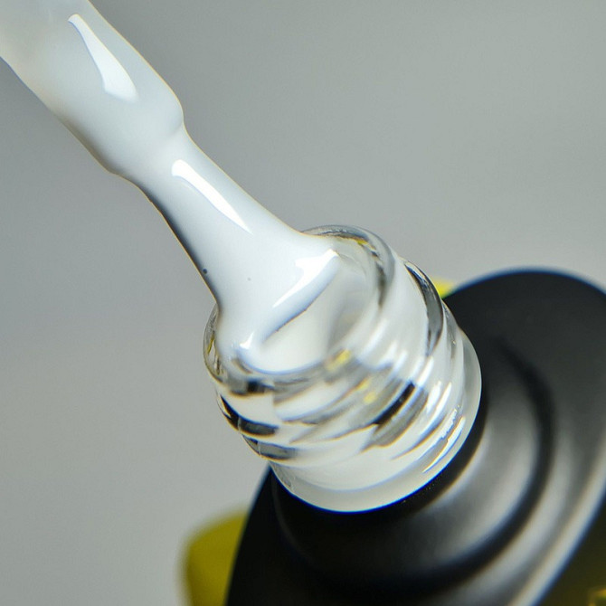 Must Have! Молочний Гель-лак Izzy Premium Milky для ідеального покриття Київ - зображення 1