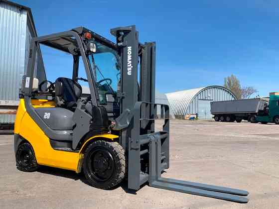 Вилочний автонавантажувач Komatsu, компакт з кабіною та позиціонером для кожної вили. Модель: FG20NT Винница