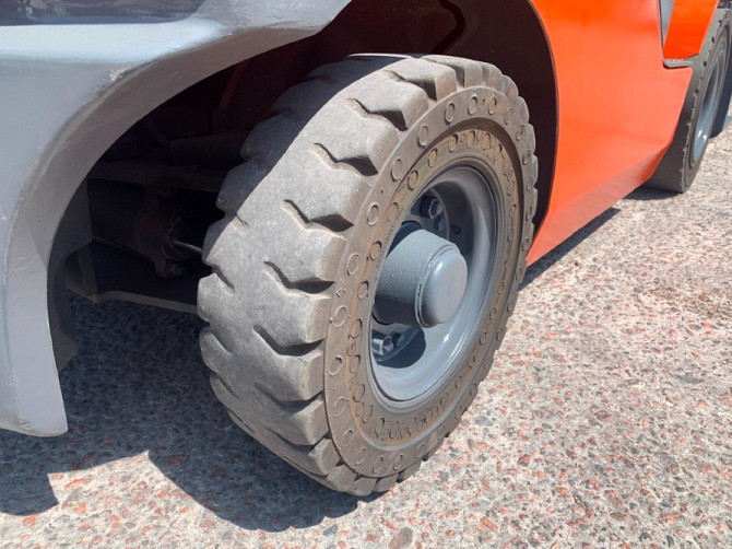 Дизельний навантажувач Toyota моделі 02-8FD15 з функцією бічного зсуву Київ - зображення 8
